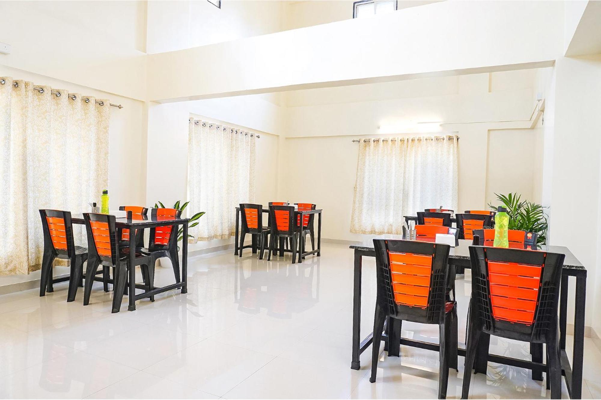 Fabhotel Majestic Luxurious - Nr Rajaram Bhiku Pathare Stadium Pune Zewnętrze zdjęcie